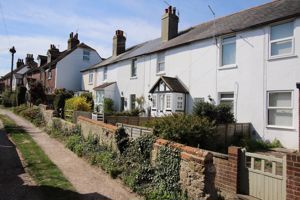 Old Saltwood Lane- click for photo gallery